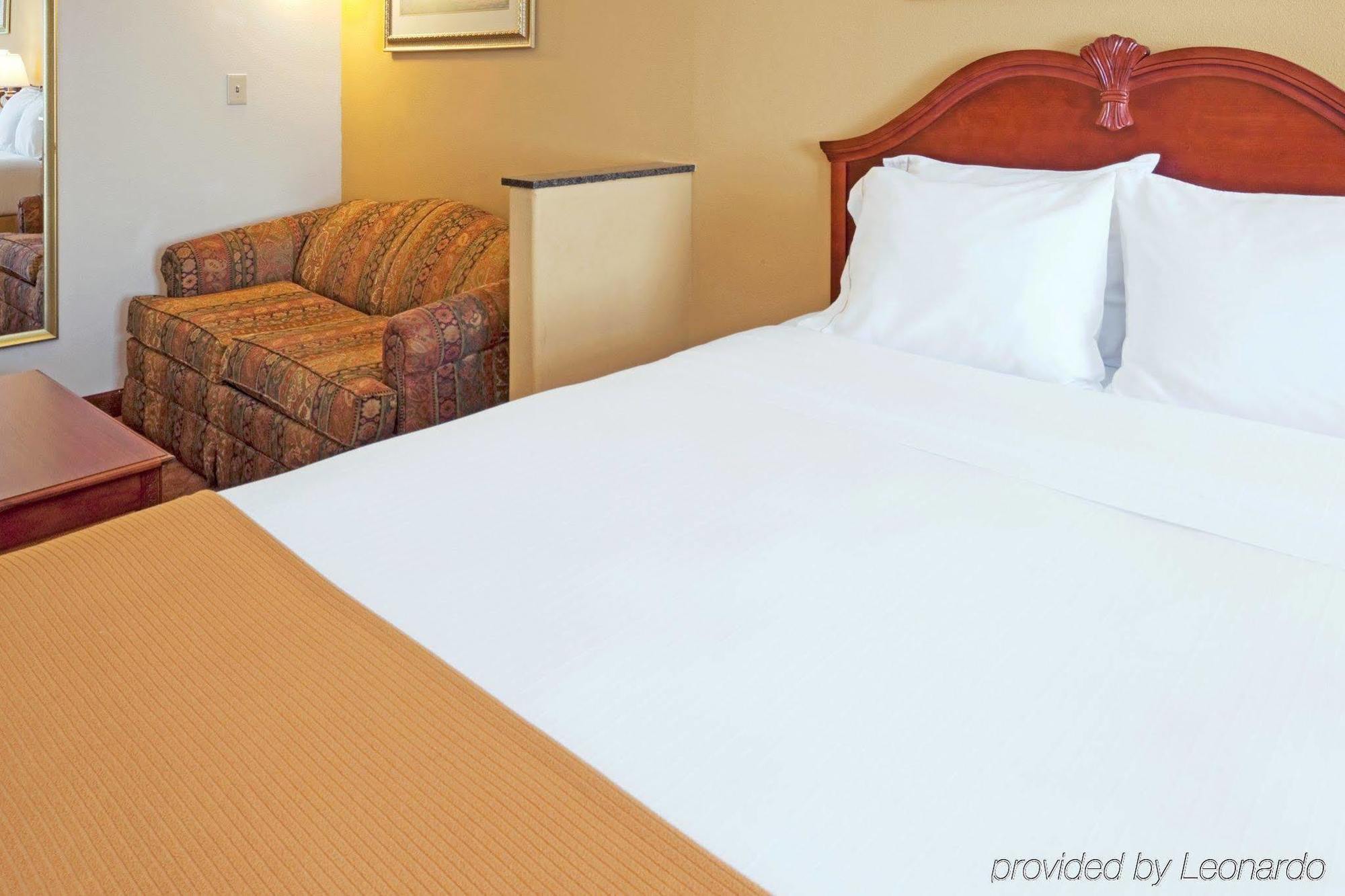 Holiday Inn Express & Suites Dallas - Duncanville, An Ihg Hotel Δωμάτιο φωτογραφία