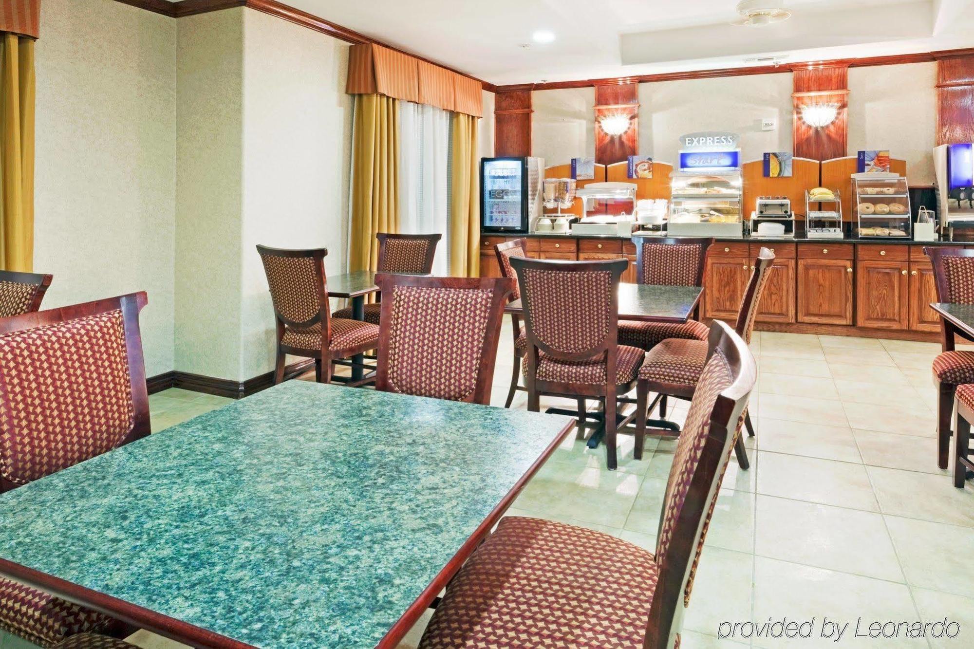 Holiday Inn Express & Suites Dallas - Duncanville, An Ihg Hotel Εστιατόριο φωτογραφία